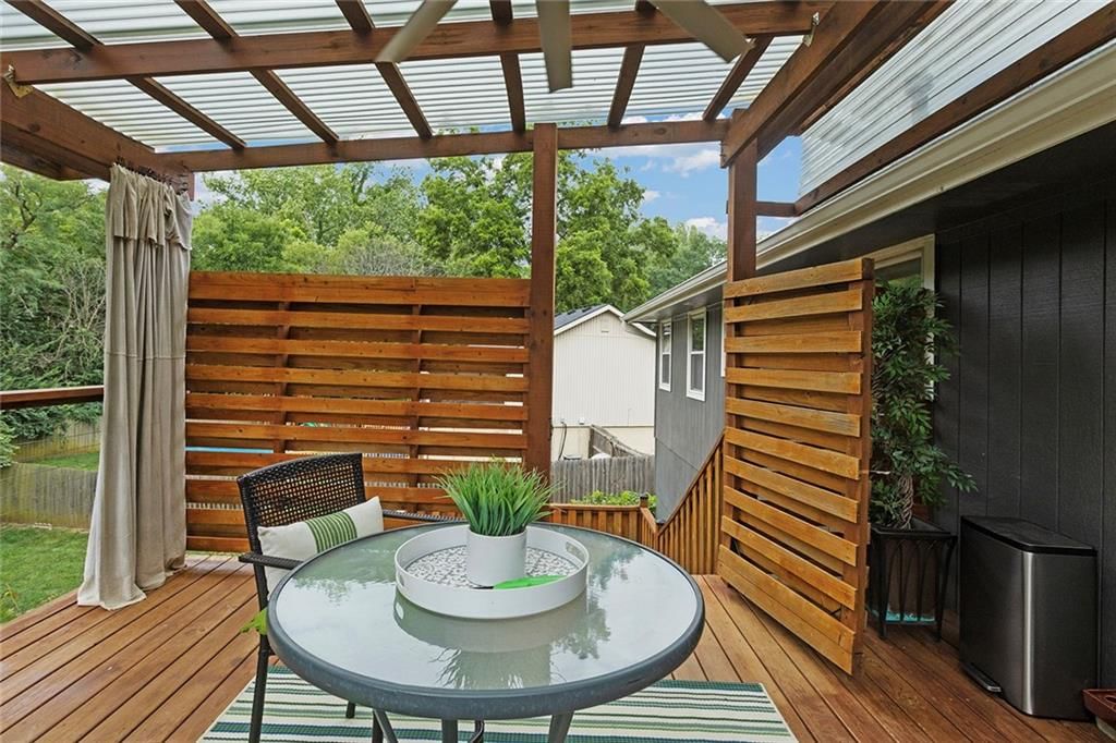 Photo 31 of 43 - 1407 NW 74th Street