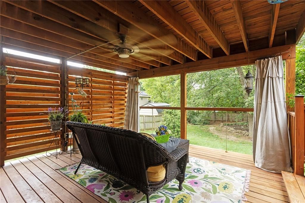 Photo 32 of 43 - 1407 NW 74th Street
