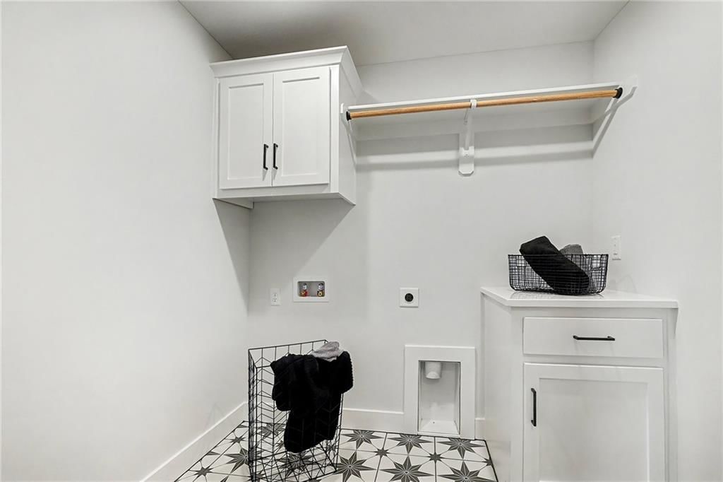 18409 Caenen Street — photo 33