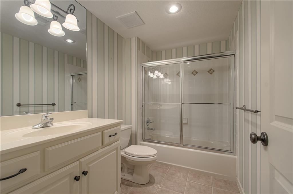4217 W 114th Street — photo 35