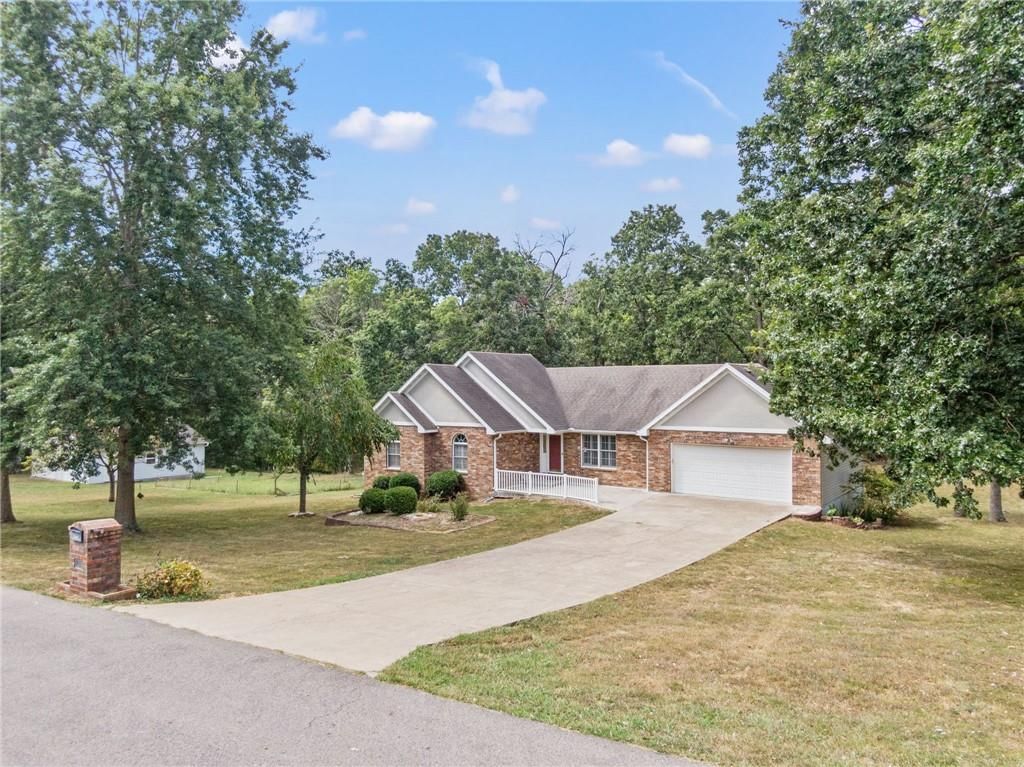 1655 Sunchase Drive — photo 1