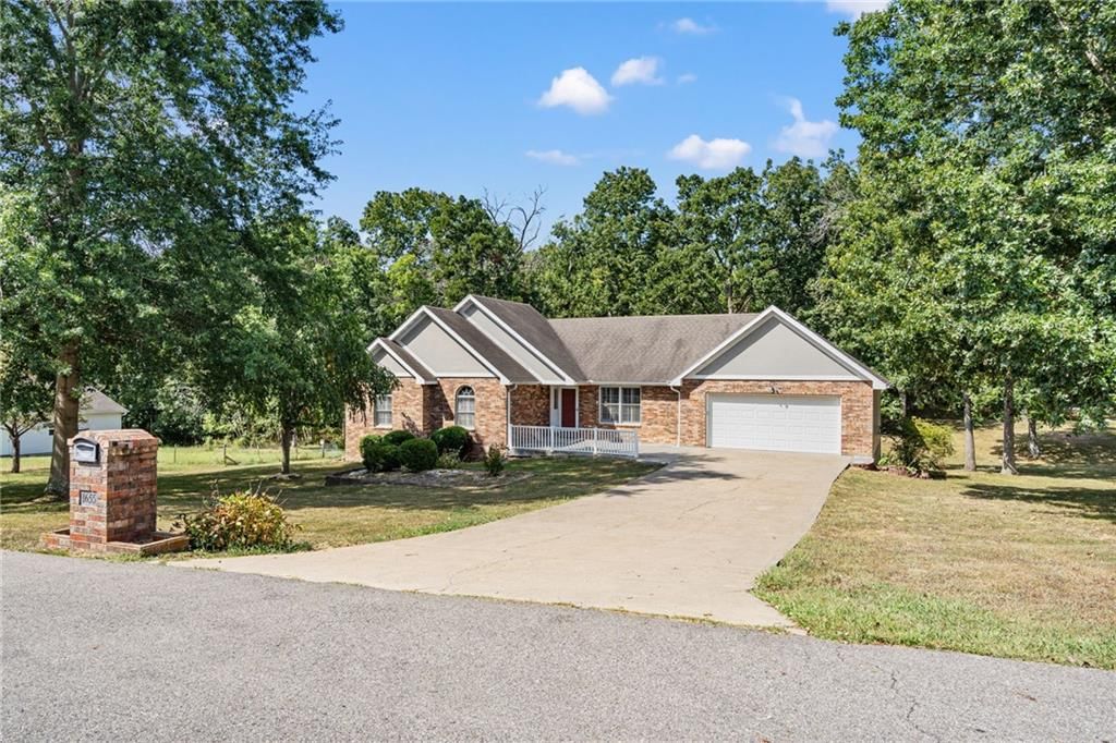 1655 Sunchase Drive — photo 2