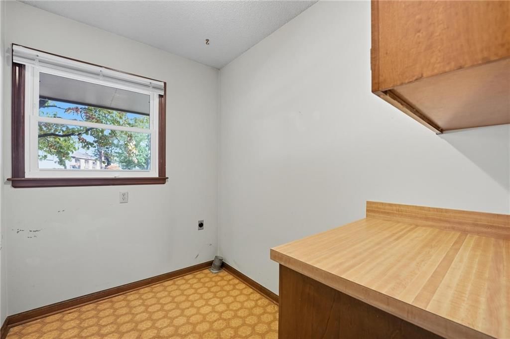 141 Woodbridge Lane — photo 14