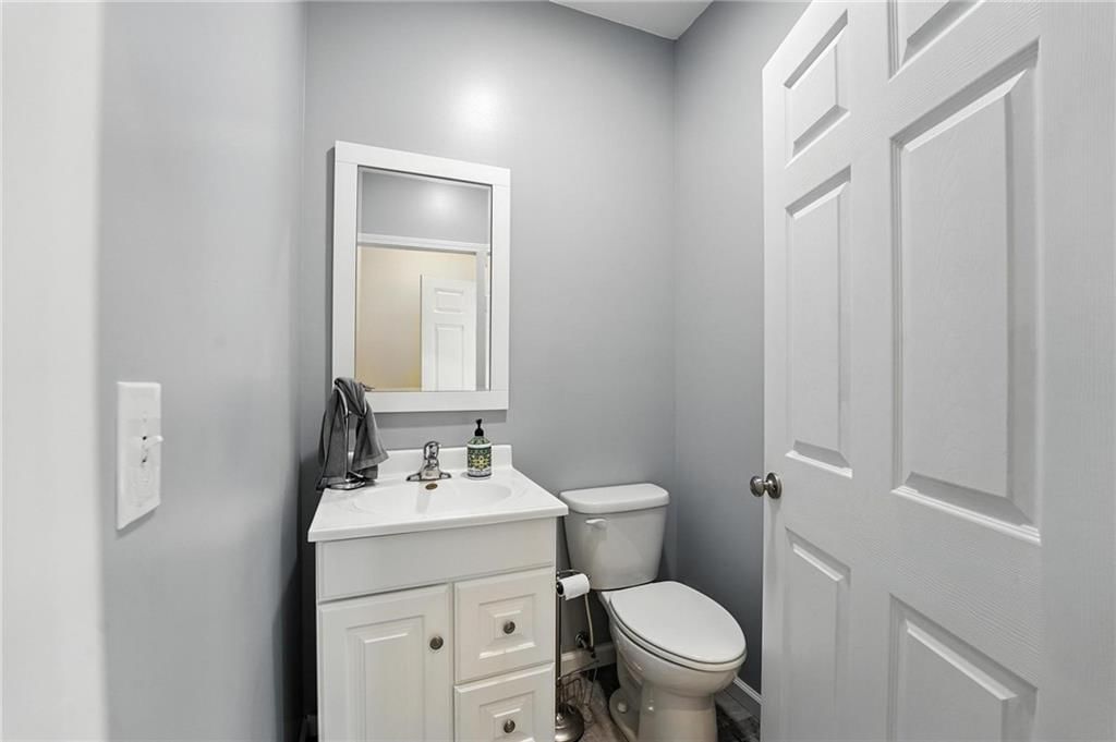 Photo 21 of 45 - 311 Summerset Drive