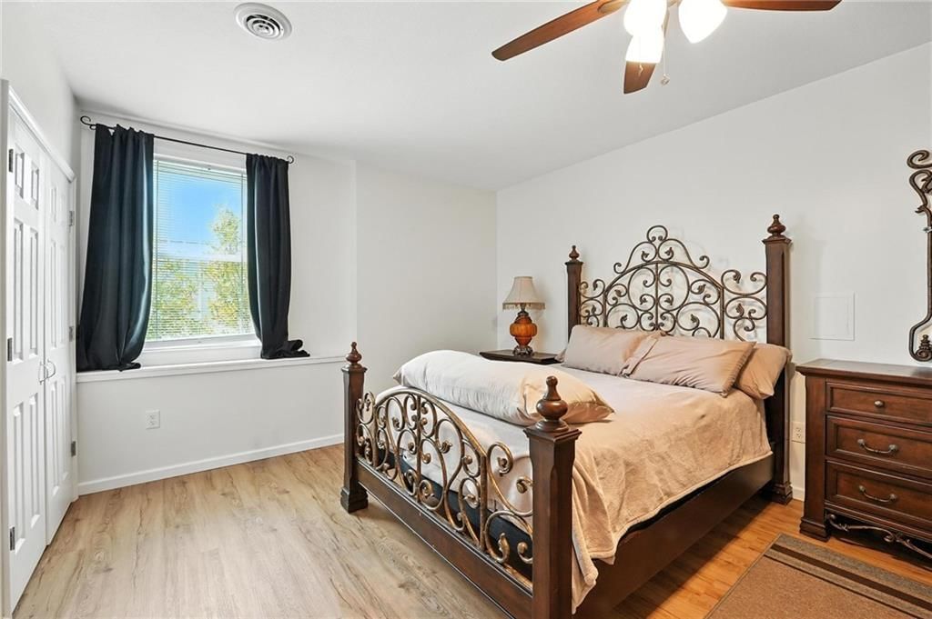 Photo 31 of 45 - 311 Summerset Drive