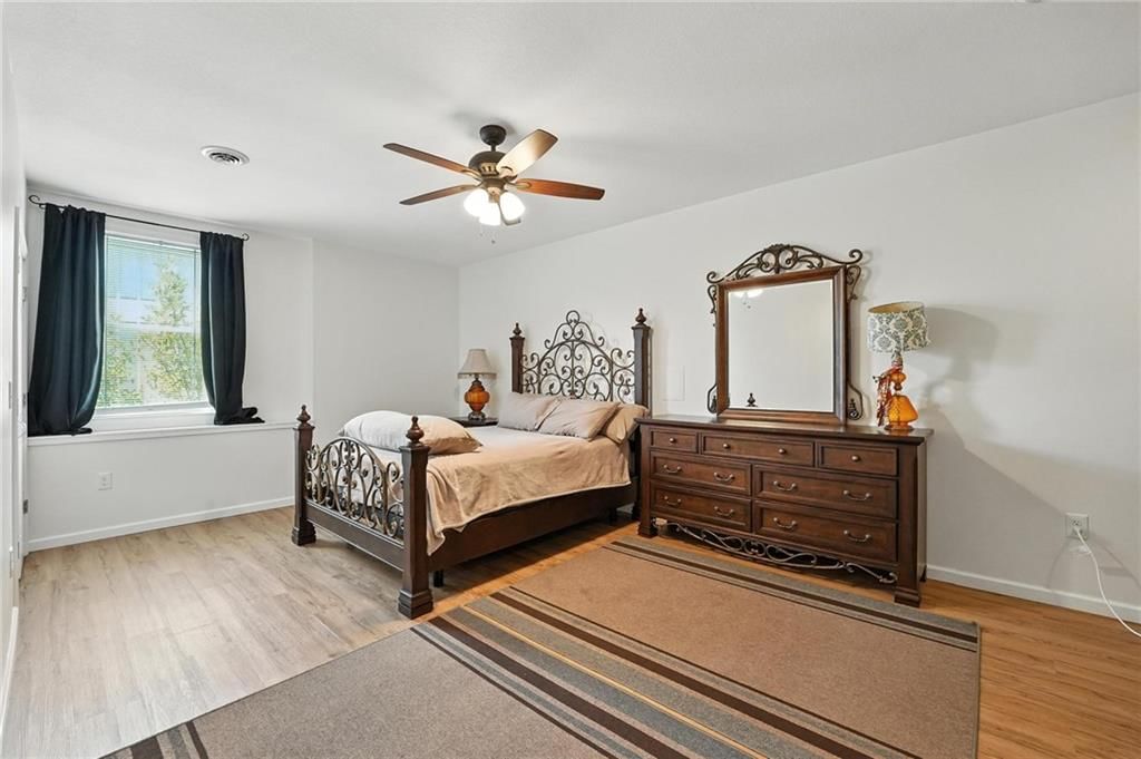 Photo 32 of 45 - 311 Summerset Drive