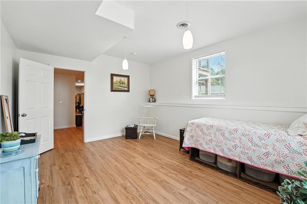 Photo 33 of 45 - 311 Summerset Drive