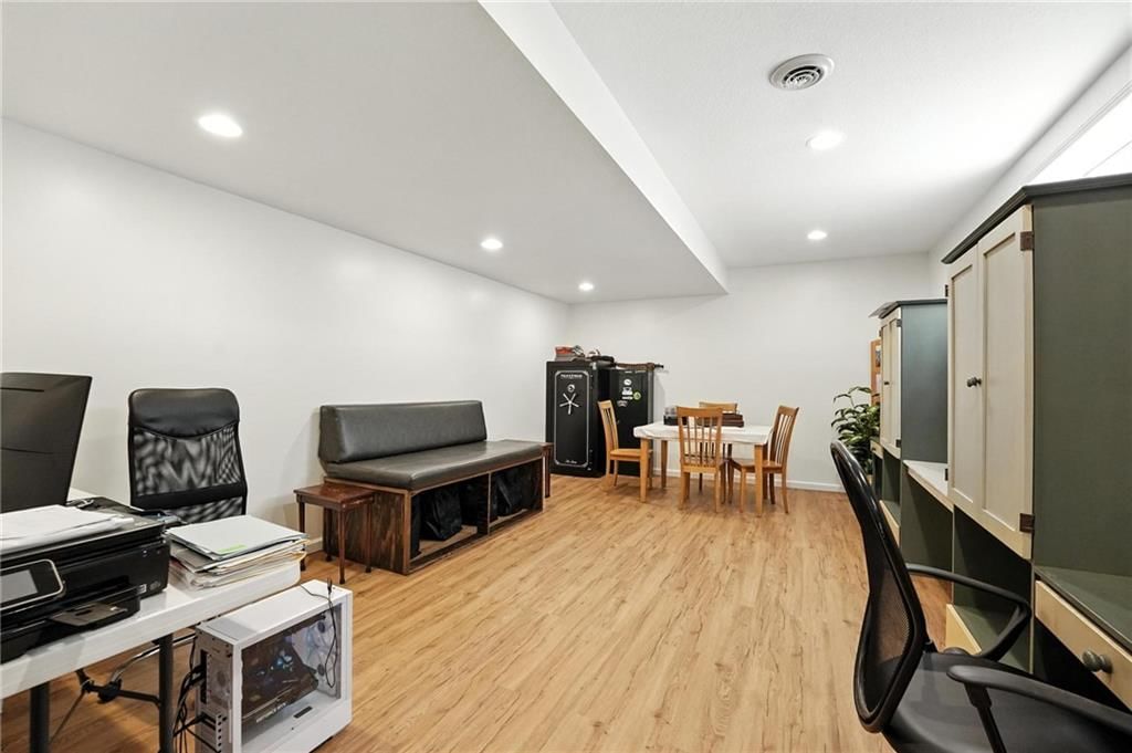 Photo 36 of 45 - 311 Summerset Drive