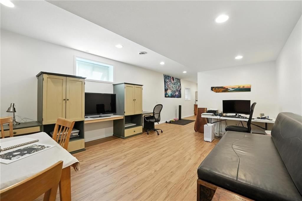 Photo 38 of 45 - 311 Summerset Drive
