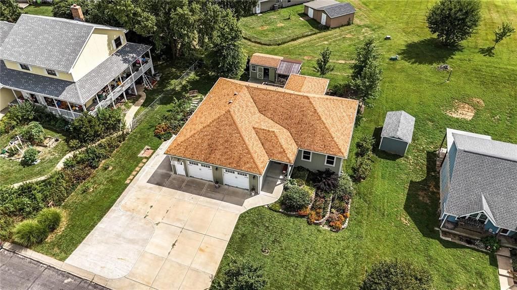 Photo 42 of 45 - 311 Summerset Drive