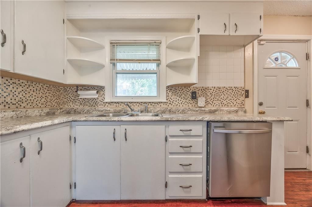 2200 S 13th Terrace — photo 12