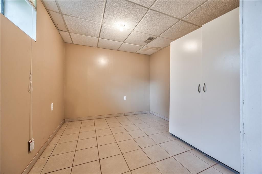 2200 S 13th Terrace — photo 15
