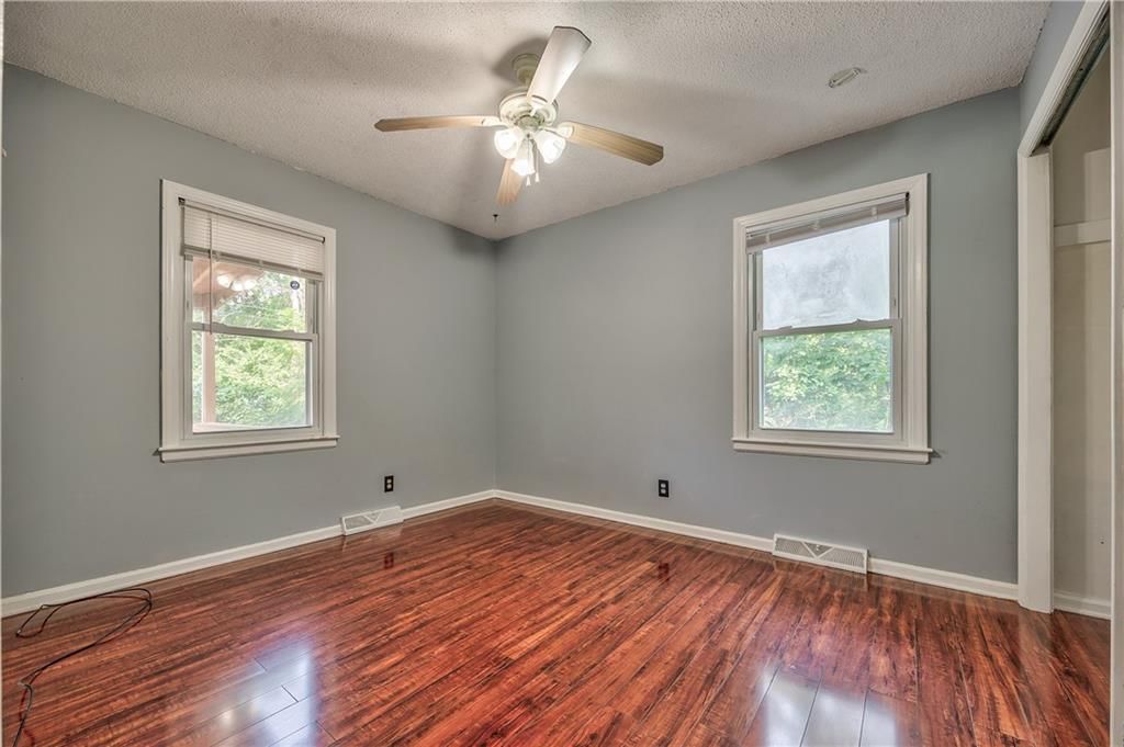 2200 S 13th Terrace — photo 18