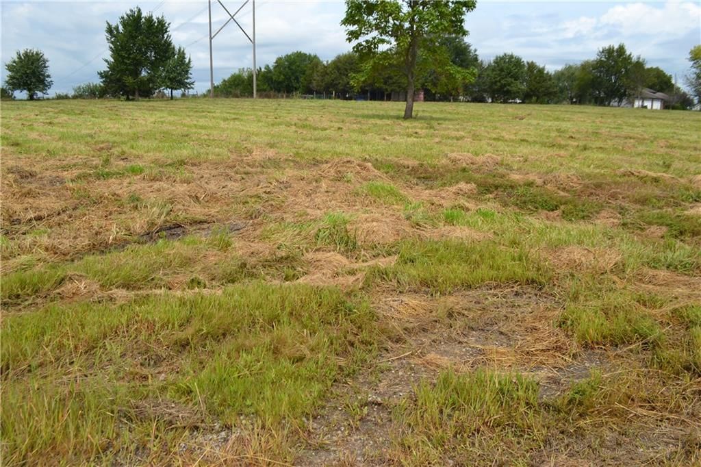 319th W Old KC Road Street — photo 4