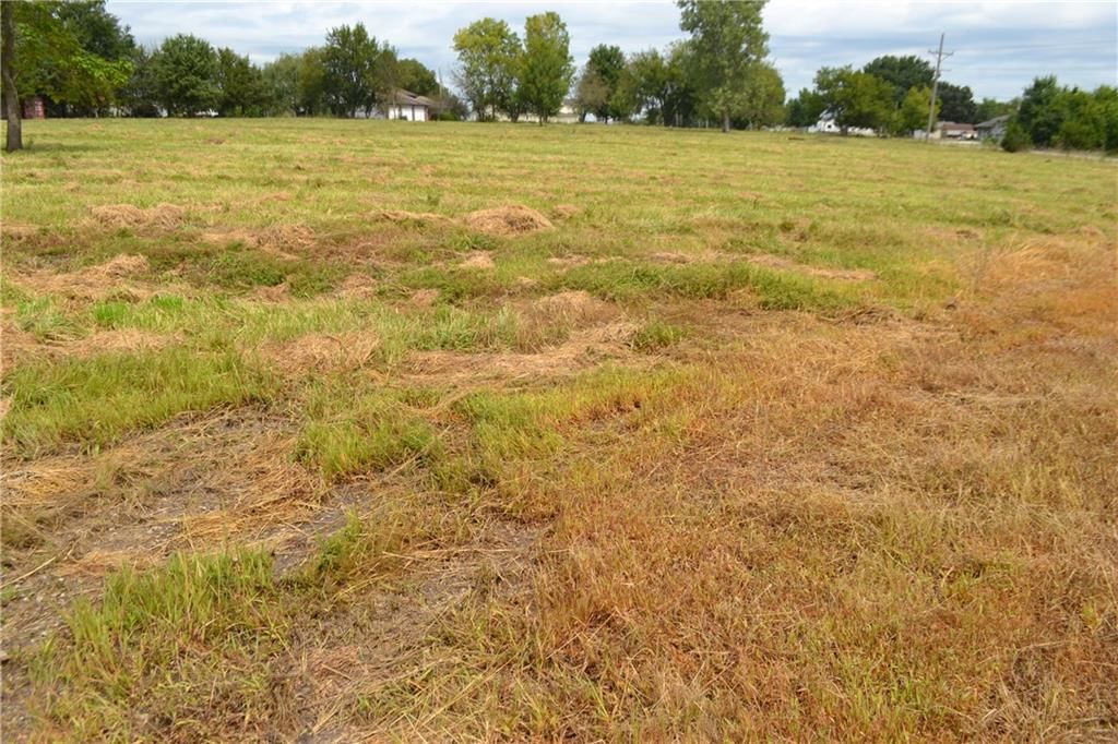 319th W Old KC Road Street — photo 36
