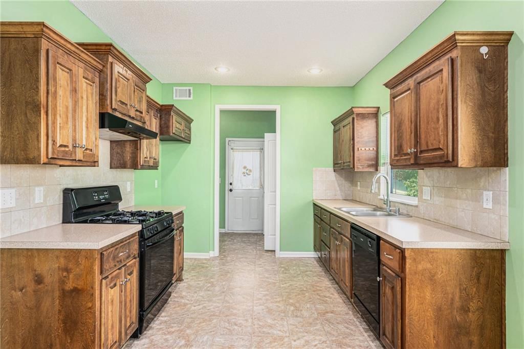 1329 Ann Avenue — photo 8
