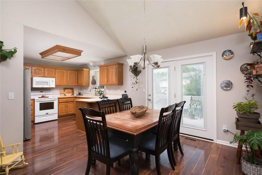 Photo 6 of 24 - 12421 S PARKER Terrace