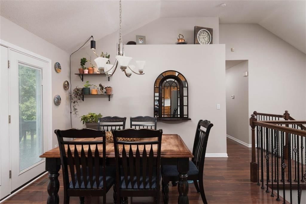 Photo 9 of 24 - 12421 S PARKER Terrace