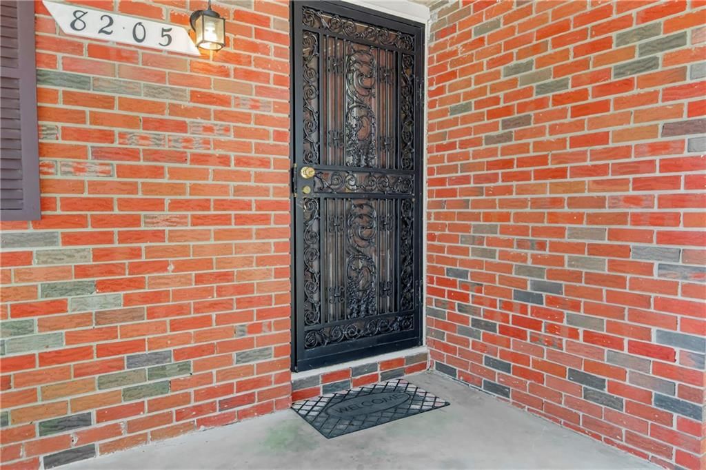 8205 FREEMAN Avenue — photo 4