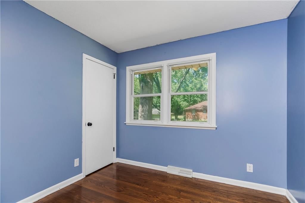 8205 FREEMAN Avenue — photo 7