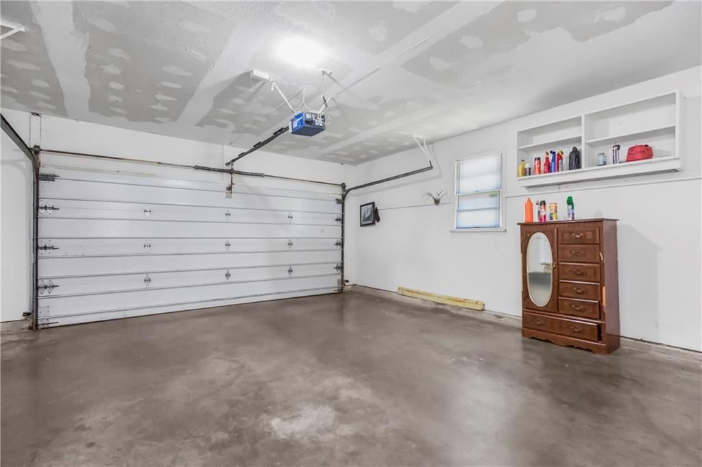 8205 FREEMAN Avenue — photo 22