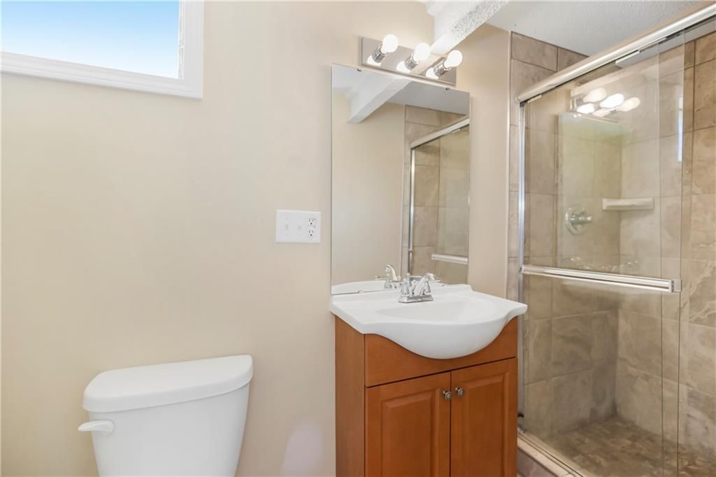 8205 FREEMAN Avenue — photo 23