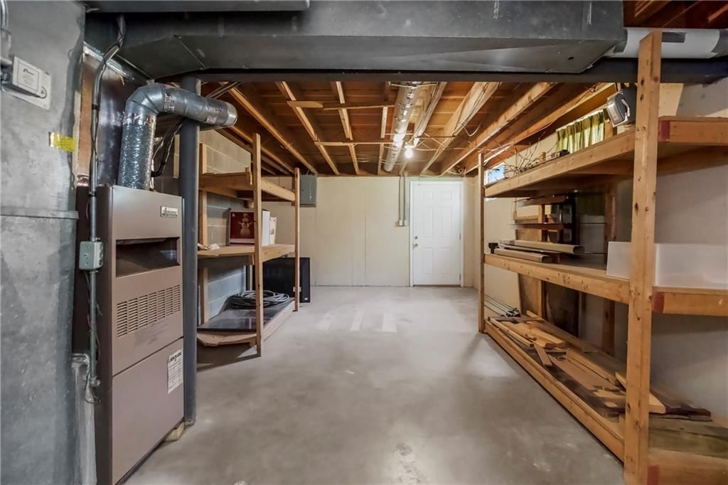 8205 FREEMAN Avenue — photo 27
