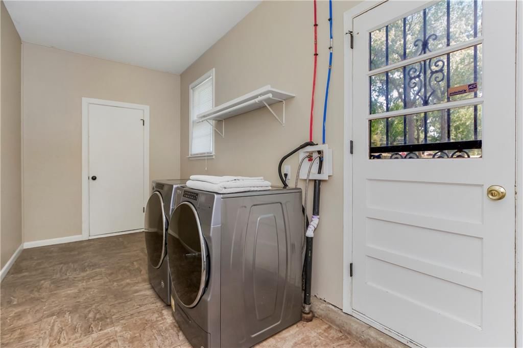 8205 FREEMAN Avenue — photo 29