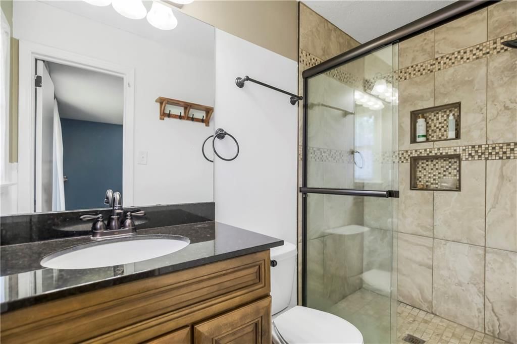 8205 FREEMAN Avenue — photo 33