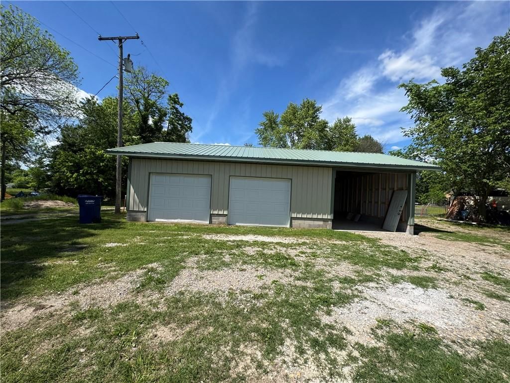 307 N Magnolia Avenue — photo 1