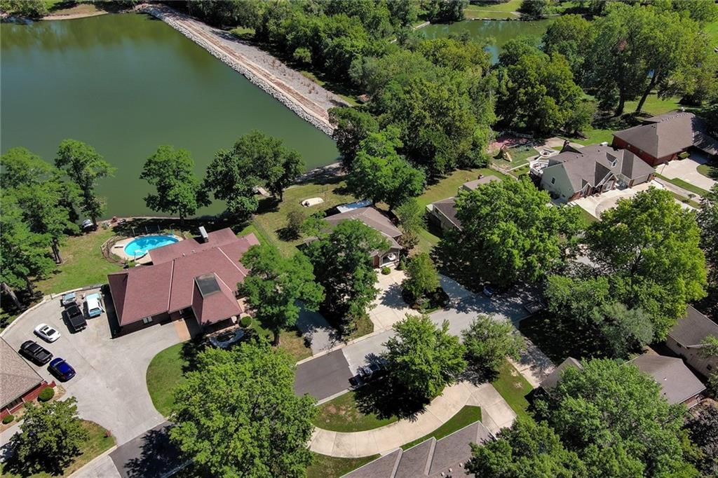Photo 59 of 70 - 6925 Lakeshore Drive