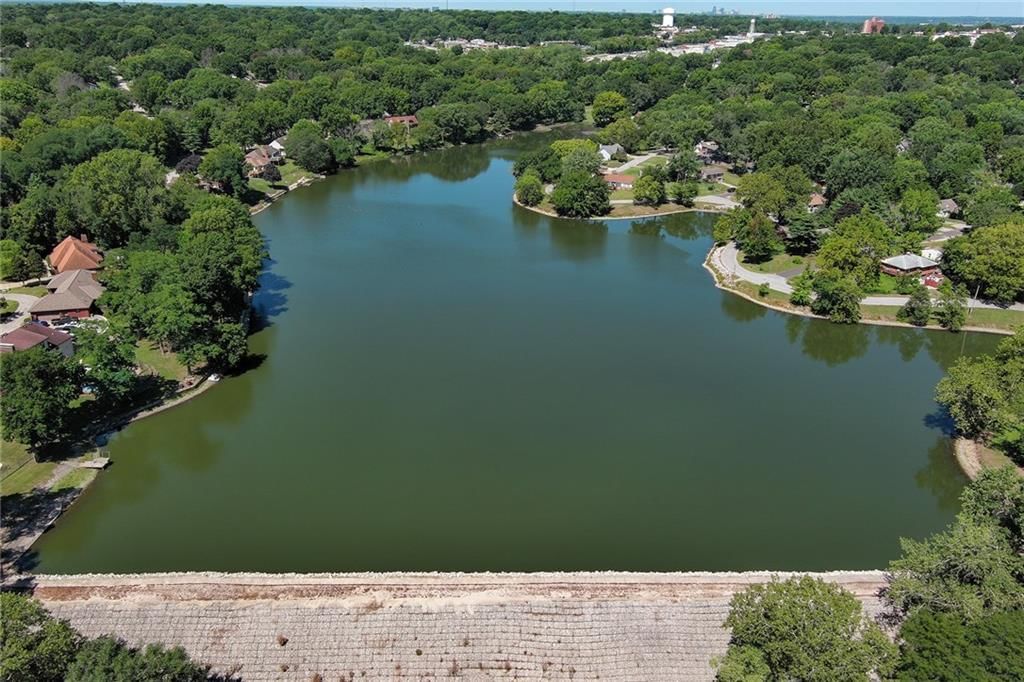 Photo 66 of 70 - 6925 Lakeshore Drive