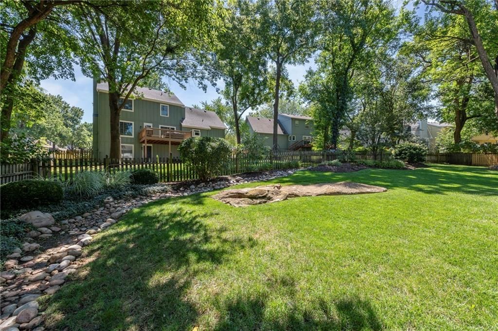11484 Lowell Avenue — photo 32
