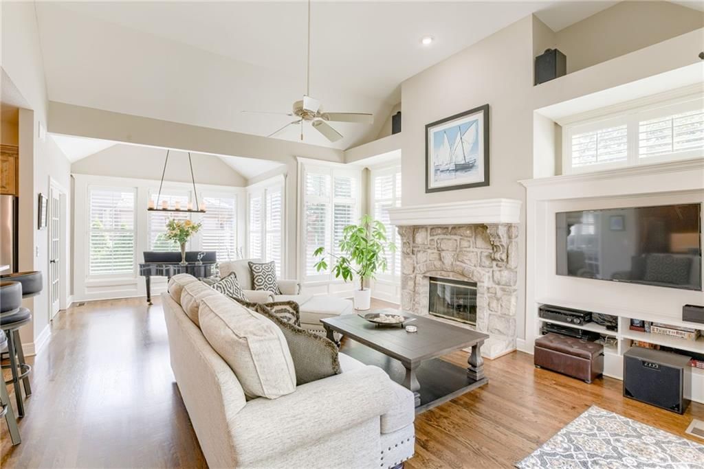 14724 Maple Street — photo 22