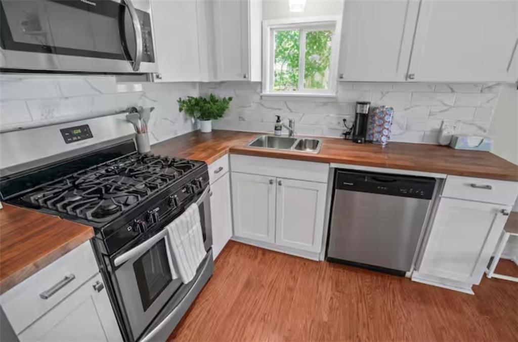 106 W 80th Terrace — photo 6