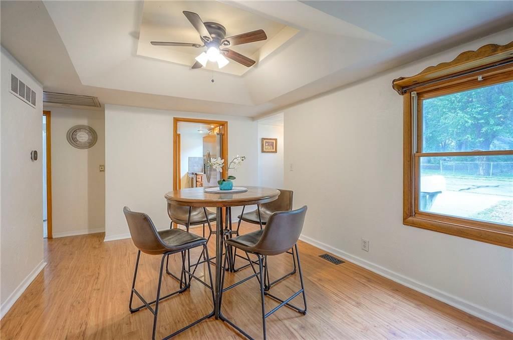 5933 Knox Avenue — photo 6