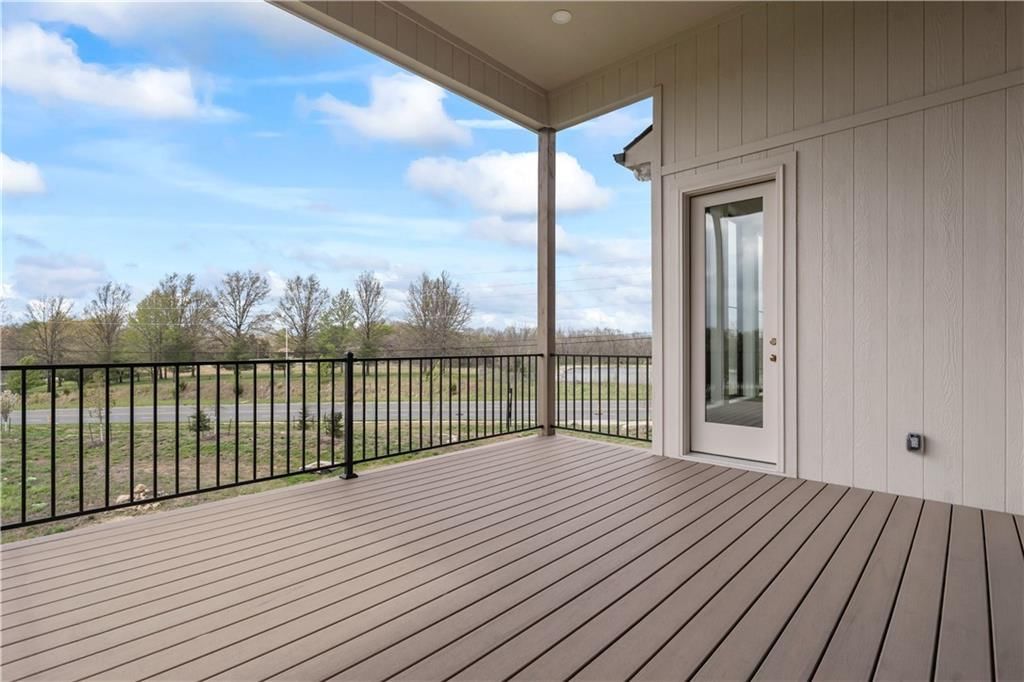 1816 NE Lashbrook Circle — photo 28