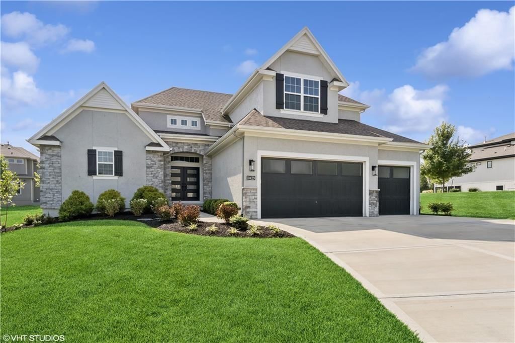 10429 W 170th Place, Overland Park, KS