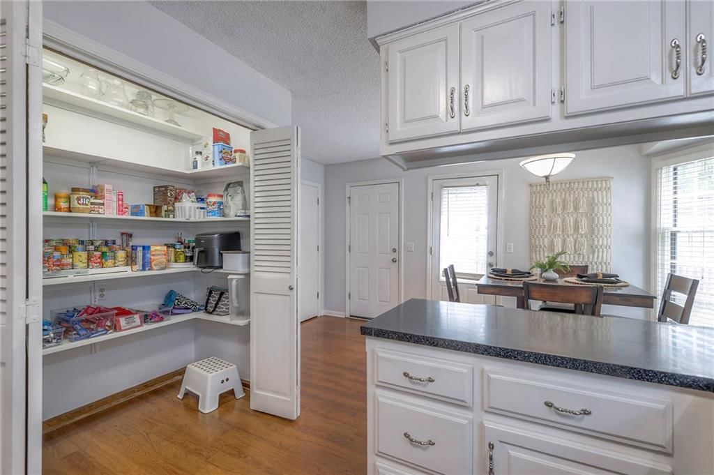 Photo 13 of 38 - 14445 Brentwood Drive