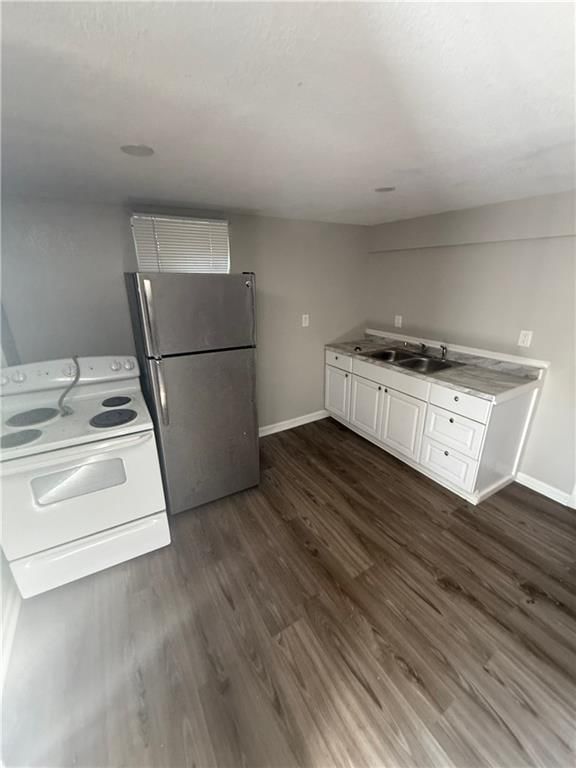 3422 E 54th Street — photo 12