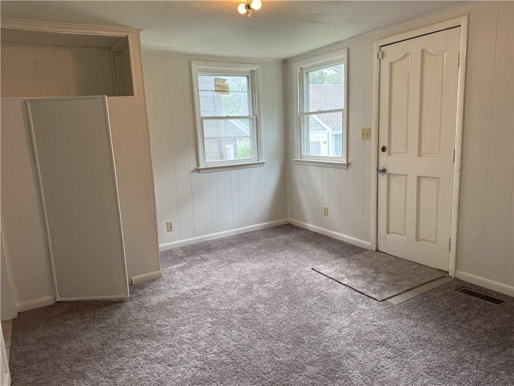 Photo 5 of 16 - 518 N Osage Street
