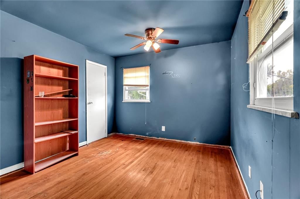 Photo 7 of 14 - 438 N 83rd Street