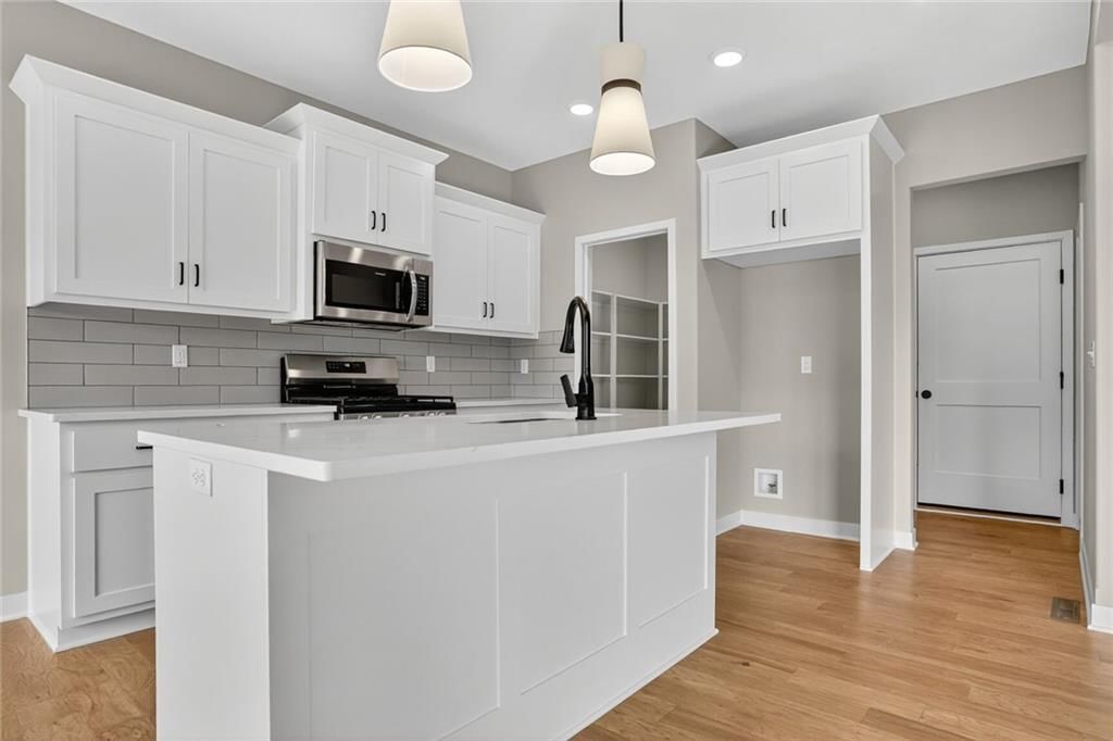 16231 Giorgia Street — photo 6
