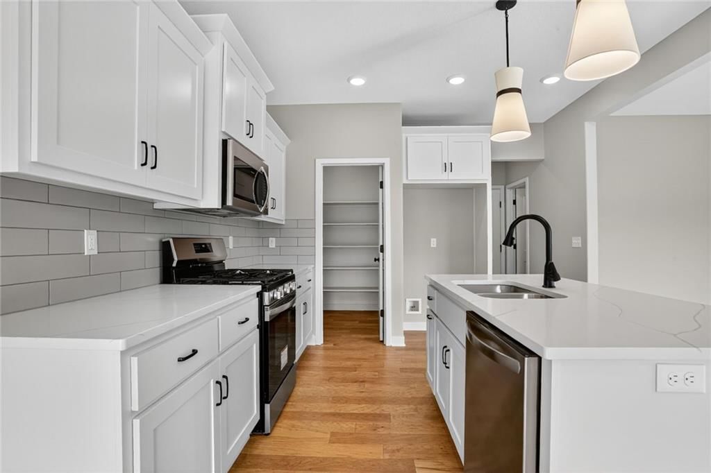 16231 Giorgia Street — photo 8