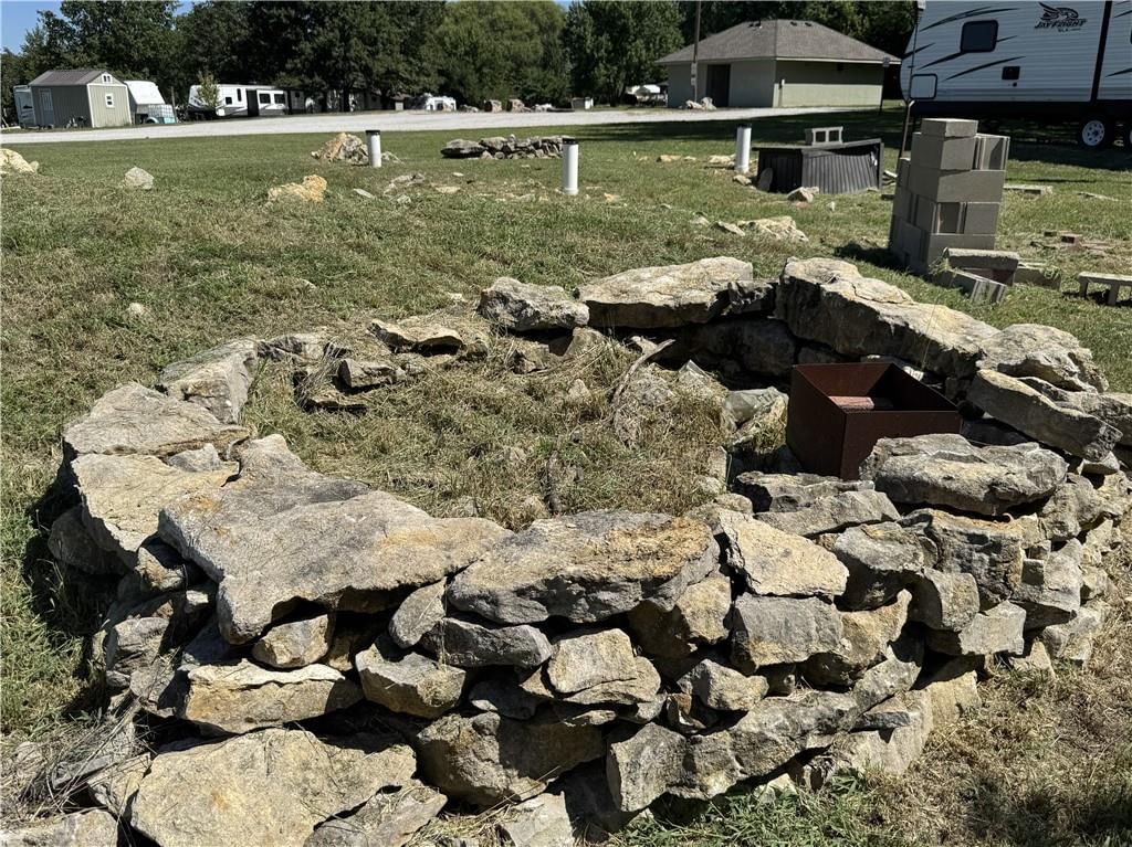 Photo 7 of 10 - 273 N Linn Valley Drive