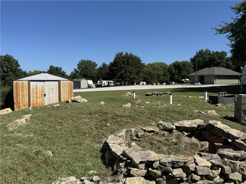 Photo 8 of 10 - 273 N Linn Valley Drive
