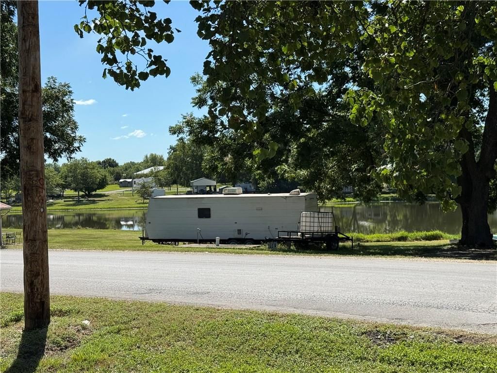 Photo 9 of 10 - 273 N Linn Valley Drive