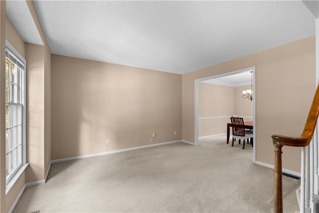 16134 W 80th Street — photo 3