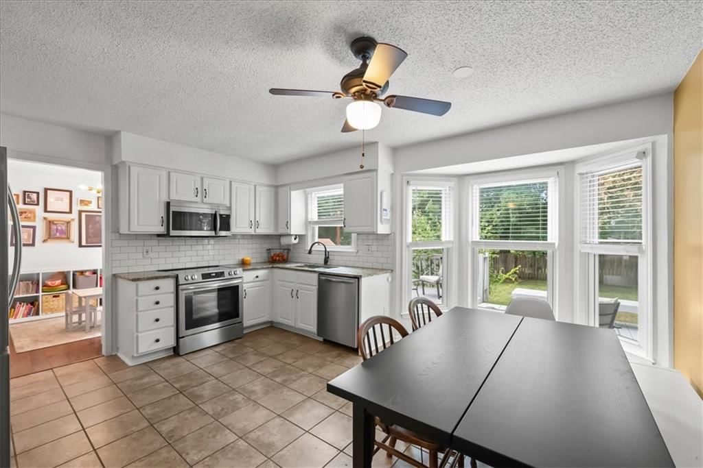 Photo 10 of 34 - 1604 W Cedar Street