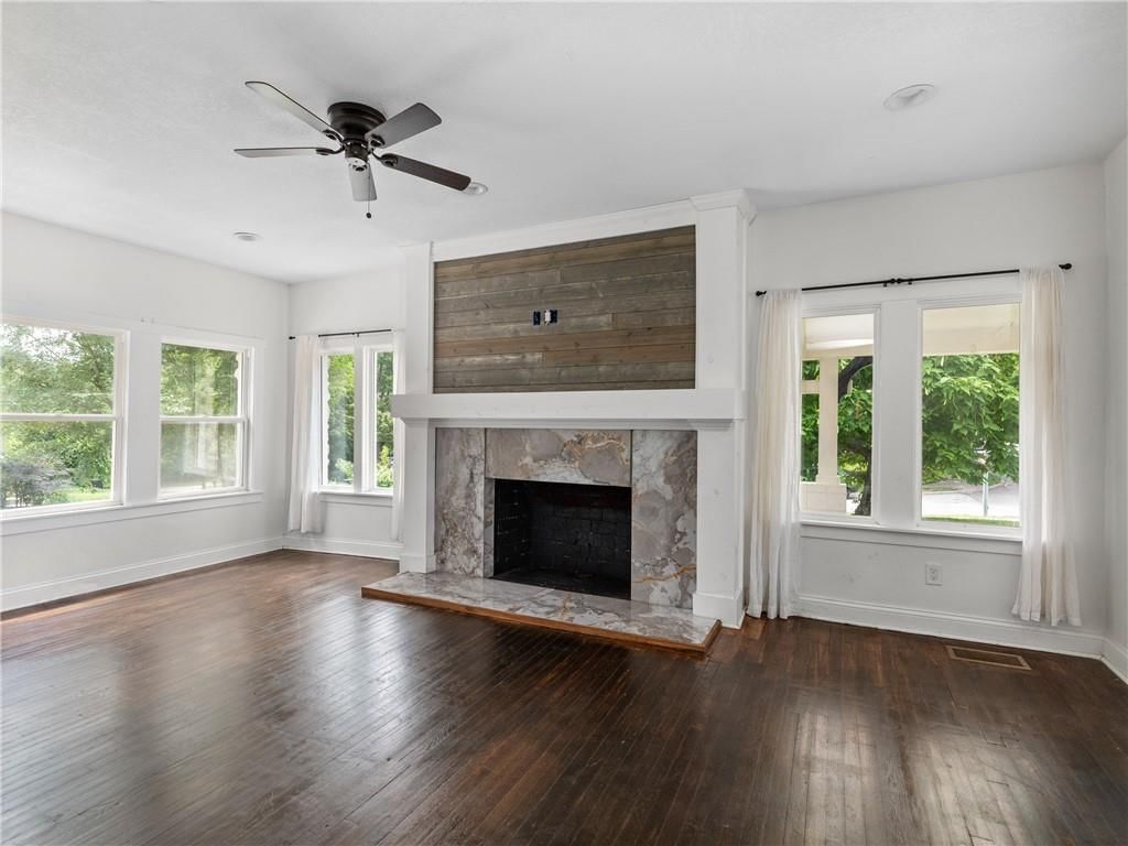 Photo 9 of 33 - 3901 Manheim Road